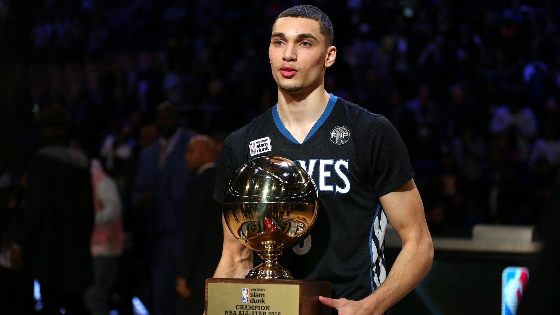 戈贝尔铁壁镇守，灰熊末节狂潮一波流带走鹈鹕