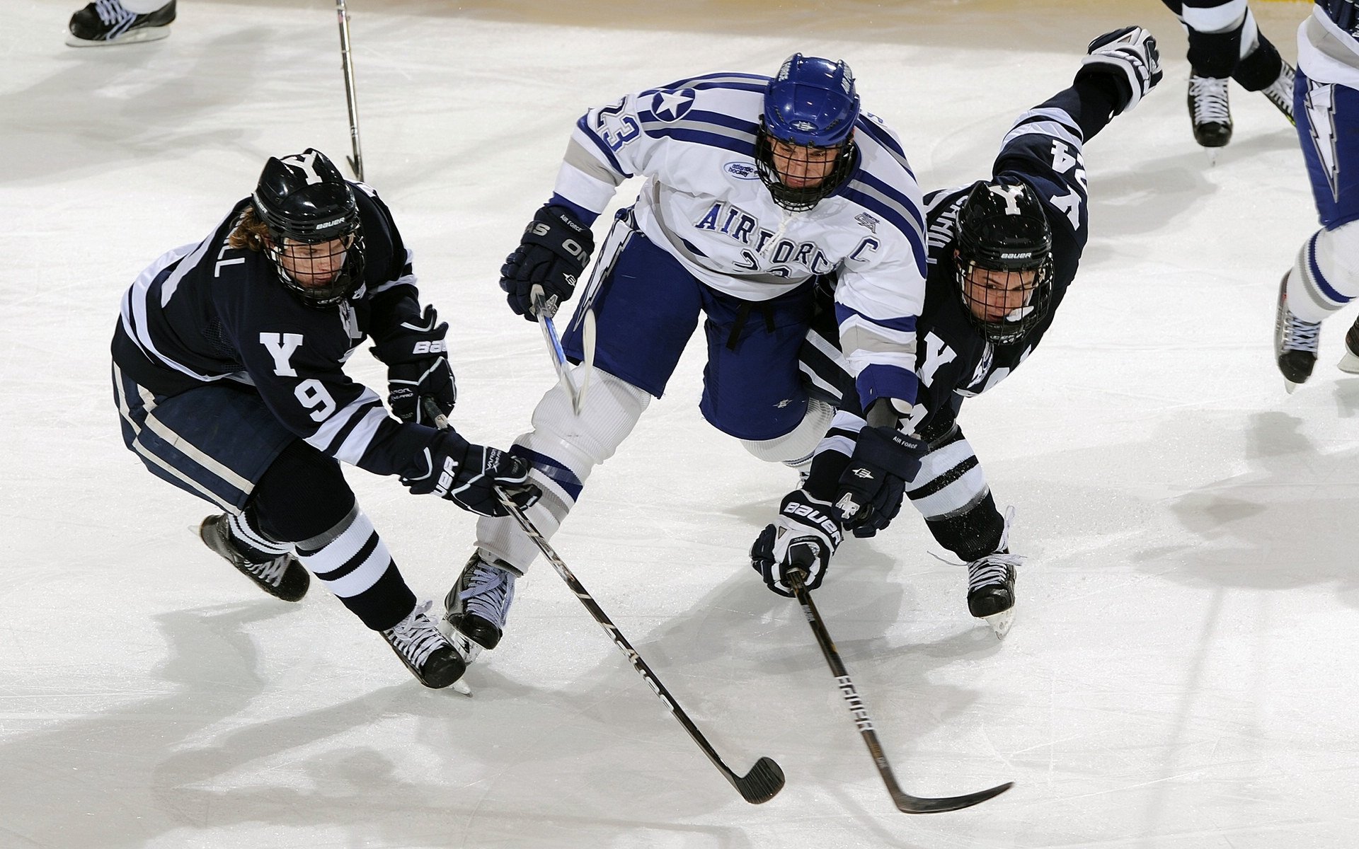 劳塔罗爆发与牙买加逆袭，足球世界的唯一性之夜