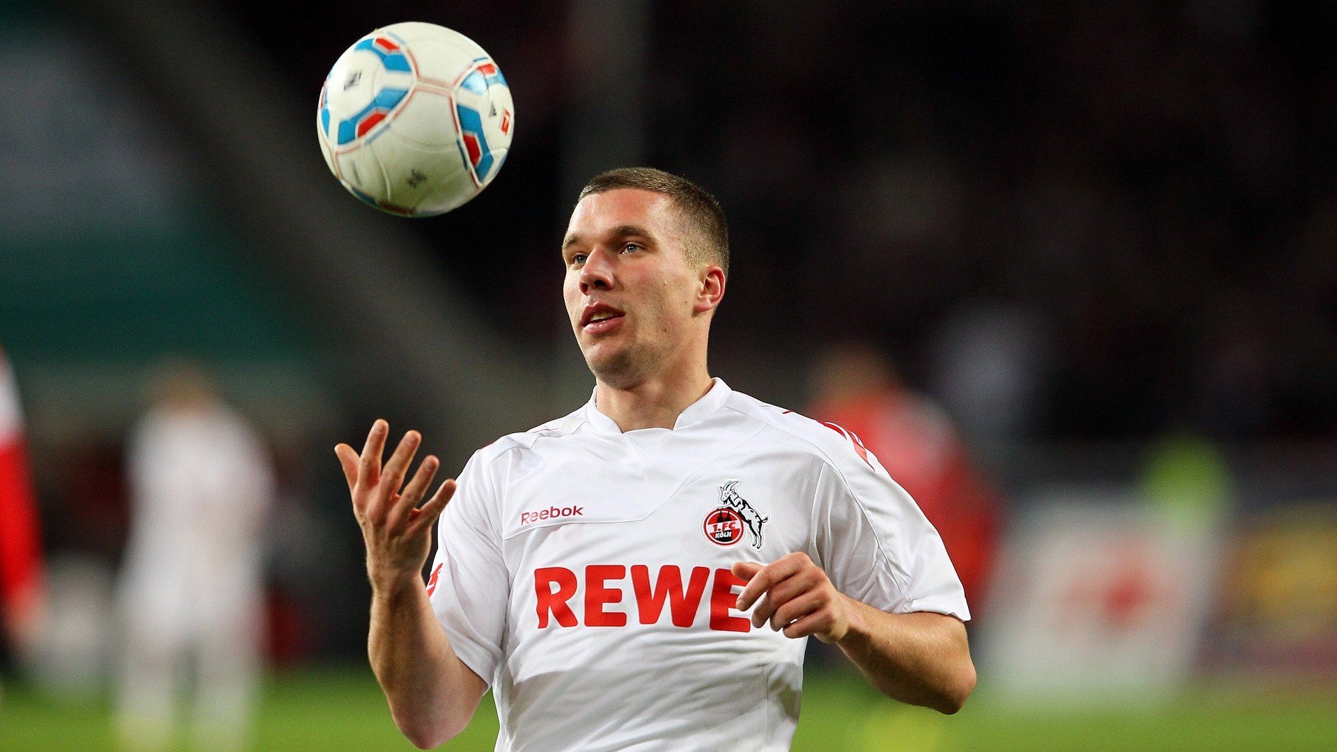 开云平台-当泰晤士河遇见鲁尔河，凯塞多一夫当关，定义唯一的现代中场