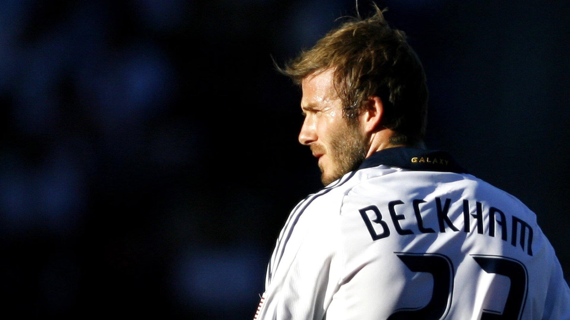 篮网翻盘广州队，布克惊艳四座，一场跨越文化的篮球对话